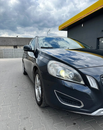 Volvo V60 cena 32500 przebieg: 248000, rok produkcji 2011 z Rypin małe 277